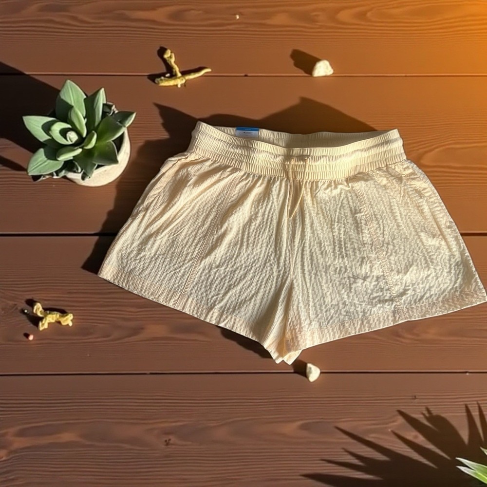 Columbia Women's Boundless Trek Active Shorts Size L Inseam 3"